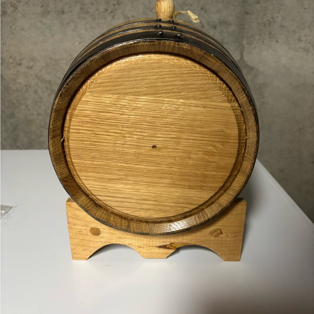 Hudson Whiskey Oak Barrel - Picture 4 of 8